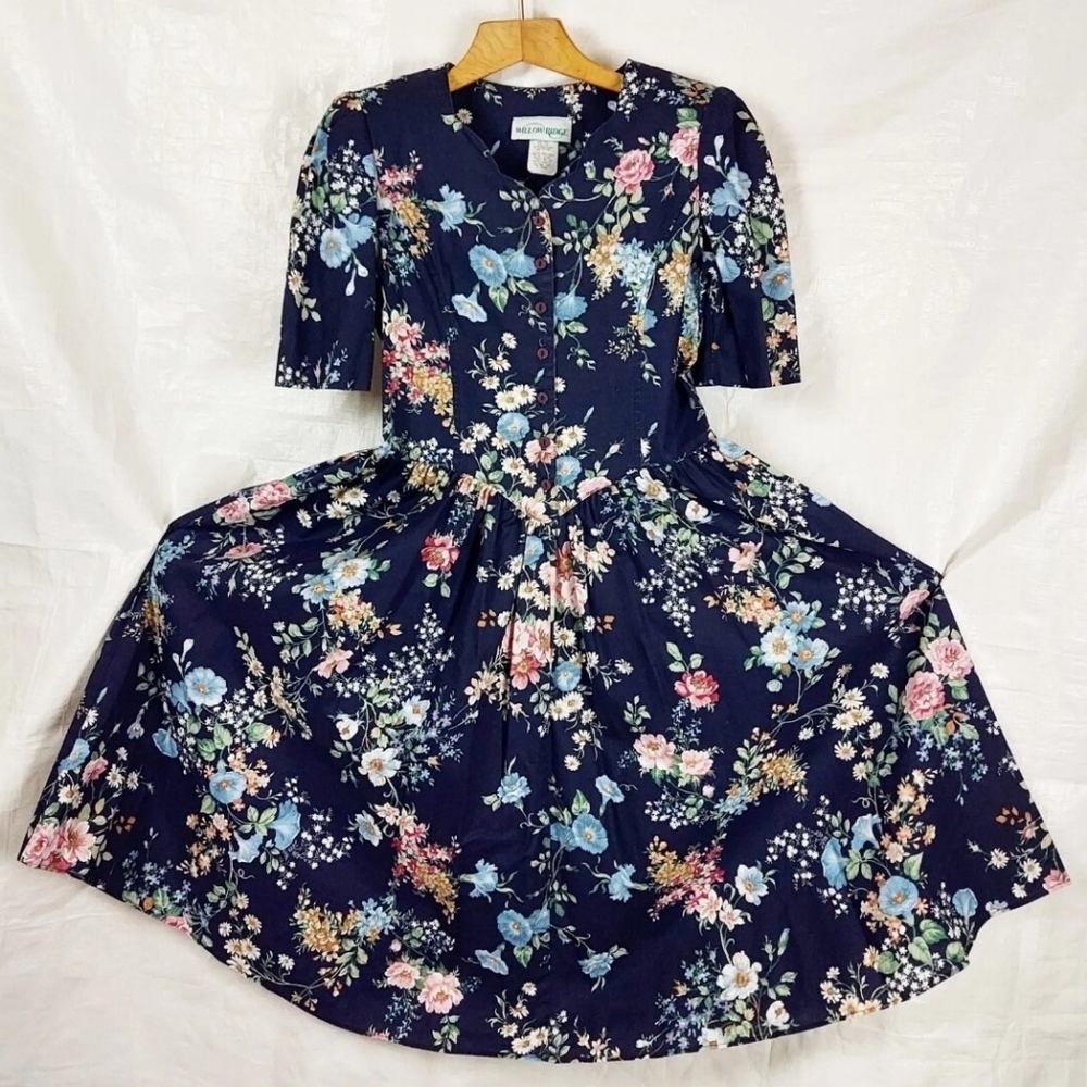 Willow Ridge Floral Midi Dress with Short Sleeves Size 6